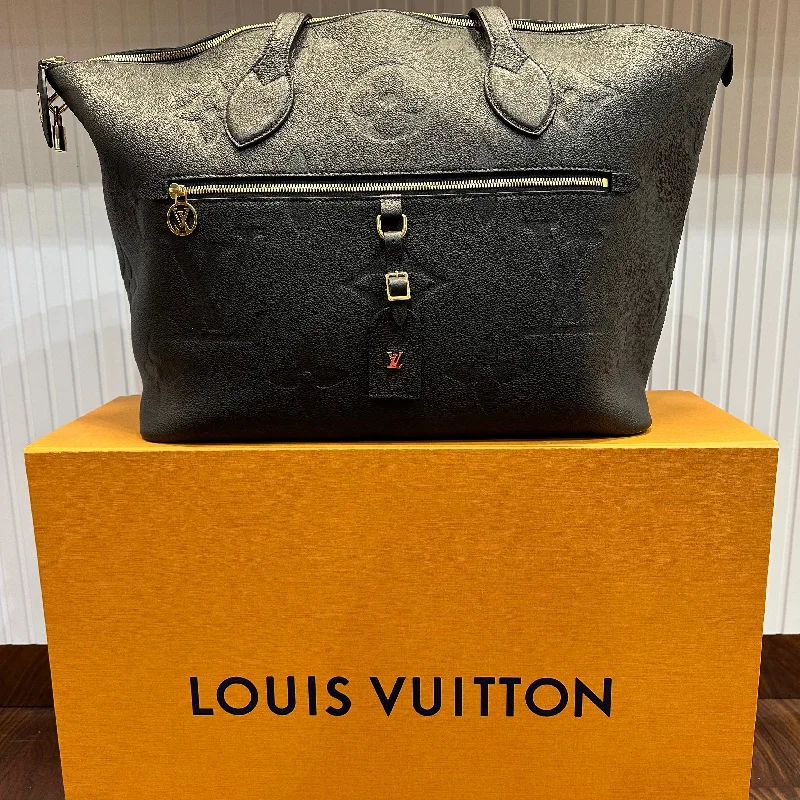 Small - sized Louis Vuitton Pochette Metis bags for a compact carryLouis Vuitton - Sac Travel