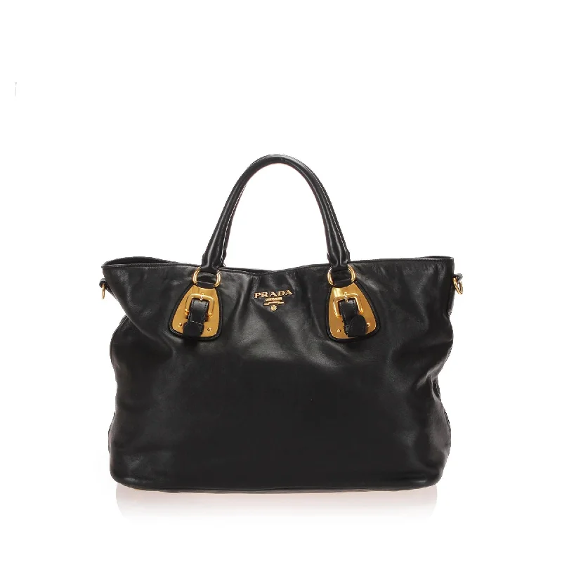 Prada bags with a zippered interior pocket for separating itemsPrada Vitello Daino Tote (SHG-13065)