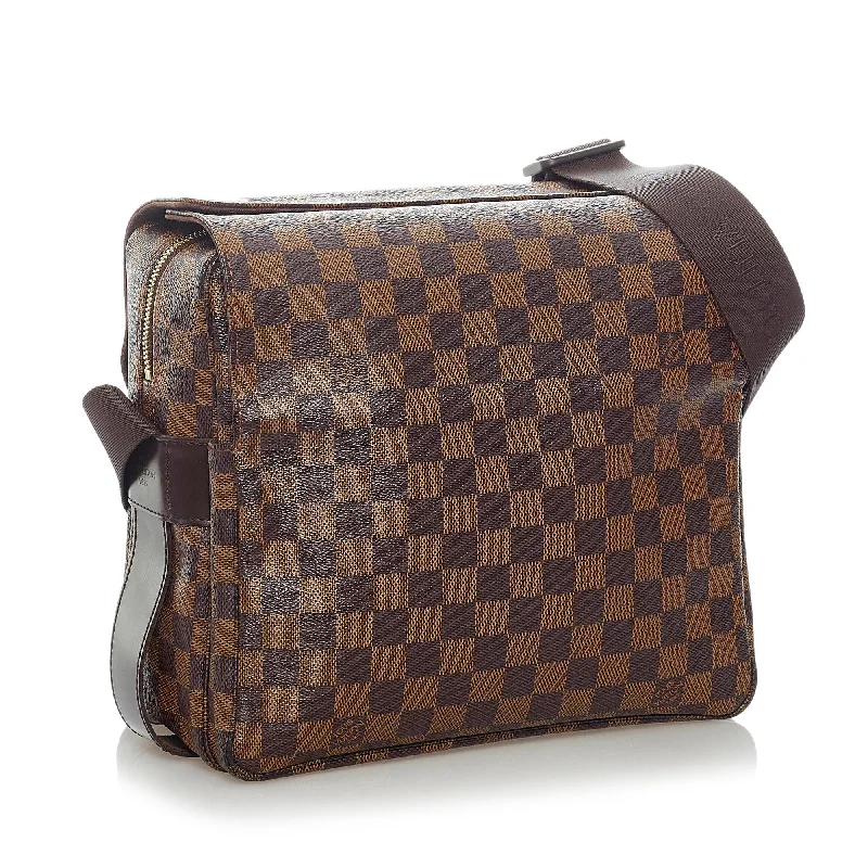 Louis Vuitton backpacks with a sleek, minimalist design for styleLouis Vuitton Damier Ebene Naviglio 36318)