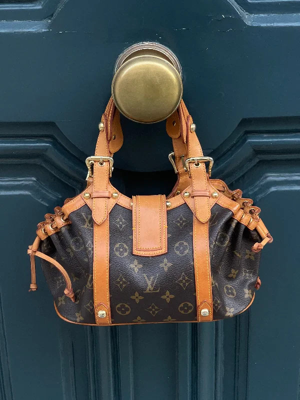 Louis Vuitton backpacks with a padded back panel for comfort during long - wearLouis Vuitton - sac Theda monogramme PM