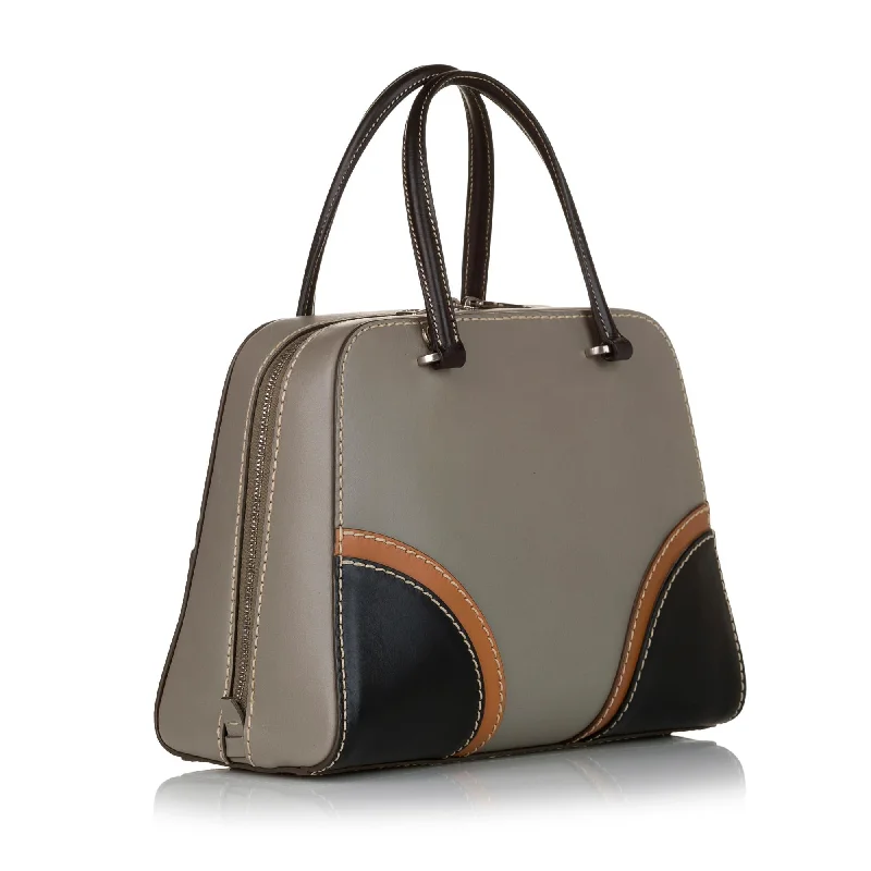 Prada handbags with a patent - leather finish for a shiny and sophisticated appearancePrada Leather Satchel 33146