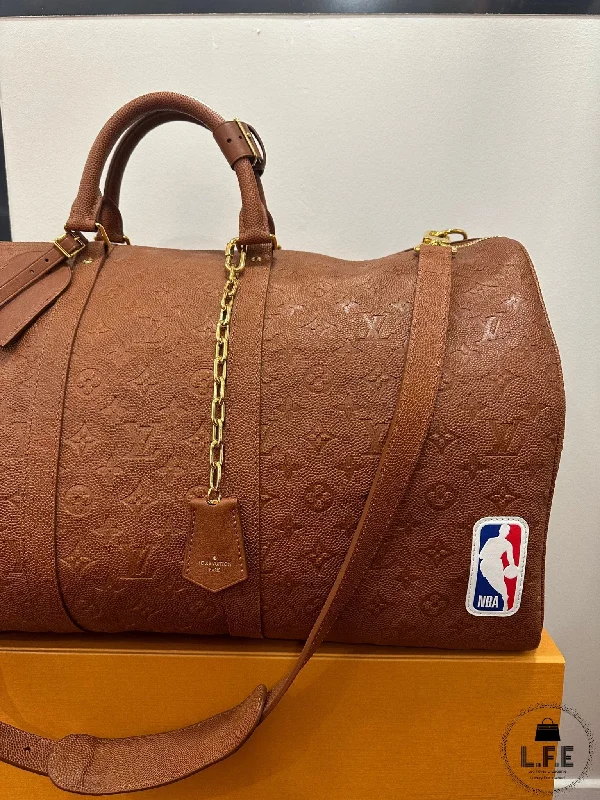 Louis Vuitton backpacks with a padded laptop compartment for travelLouis Vuitton - Keepall Édition NBA