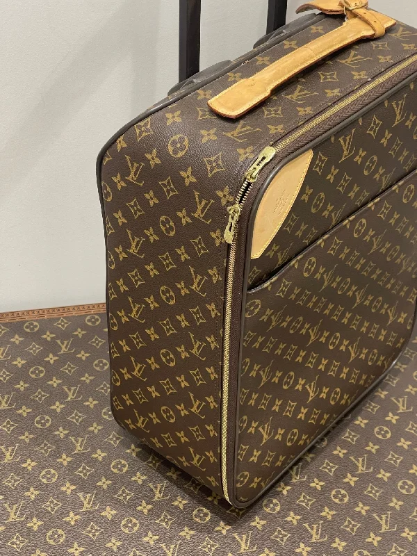 Louis Vuitton tote bags with a double - handle and shoulder - strap optionLouis Vuitton - Valise Pégase 45 monogramme