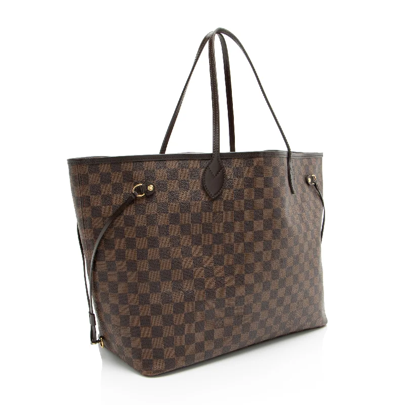 Ladies Louis Vuitton Petite Malle bags in a pastel color for a soft lookLouis Vuitton Damier Ebene Neverfull GM Tote (8lHDXz)