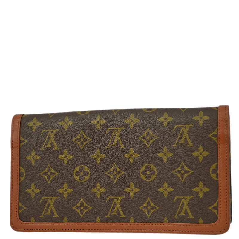 Louis Vuitton Petite Malle bags with a hard - shell structure for uniquenessLouis Vuitton 1990 Monogram Pochette Dame PM Clutch M51812