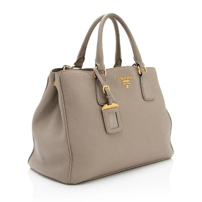 Ladies Prada shoulder bags with a magnetic - closure flap for easy opening and closingPrada Vitello Daino Tote (SHF-OaeyYr)