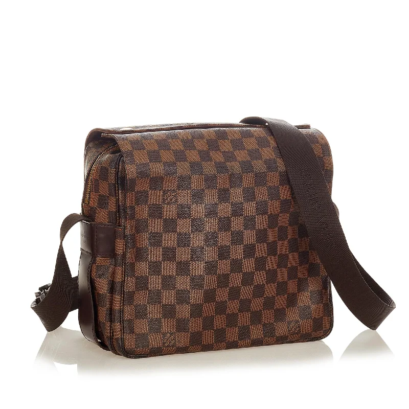 Medium - sized Louis Vuitton tote bags for work and shoppingLouis Vuitton Damier Ebene Naviglio (cpzS1g)