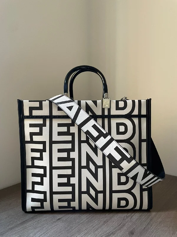 Fendi bags with a leather - bound notebook insert for jotting down notesFendi Luxury Bag - FED - 087