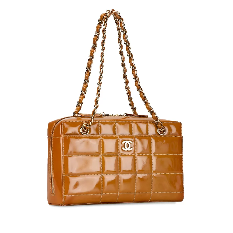 Chanel bags with classic and elegant designsCHANEL CC Chocolate Bar Patent Shoulder Bag