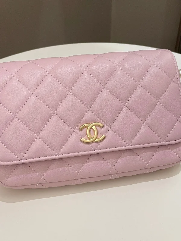 Chanel bags that pair perfectly with any outfitChanel 21S Quilted Wallet On Chain With Pearl Baby Pink Lambskin