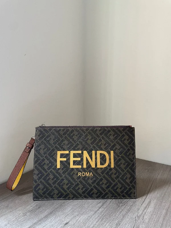 Fendi crossbody bags with a detachable fanny pack strap for a trendy and practical optionFendi Luxury Bag - FED - 122