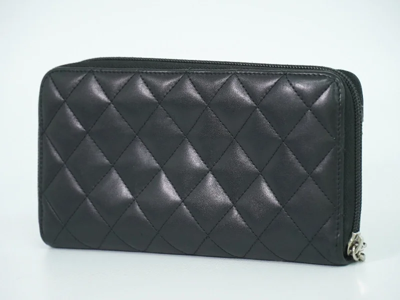 Chanel bags for those who value investment piecesCHANEL Cambon Wallet