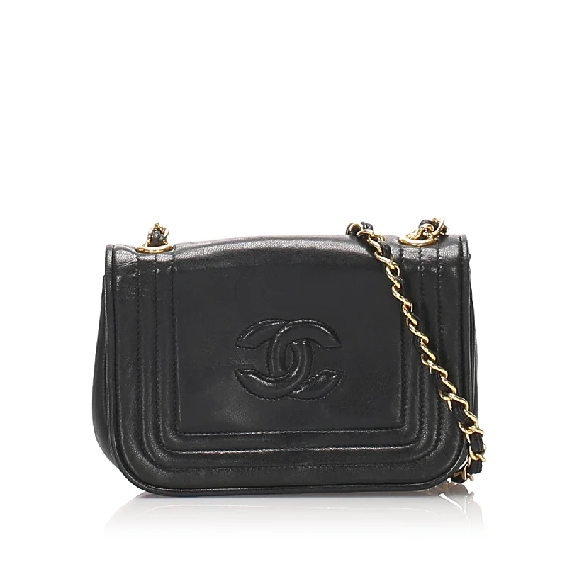 Chanel classicCC Lambskin Leather Crossbody Bag Black