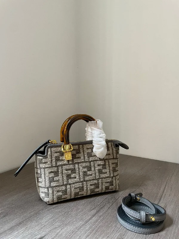 Fendi crossbody bags with a detachable ID holder for easy identificationFendi Luxury Bag - FED - 100