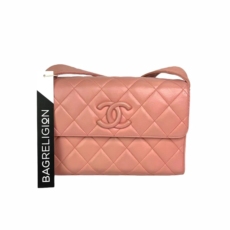 Chanel leather bags for everydVintage Crossbody Bag Pink