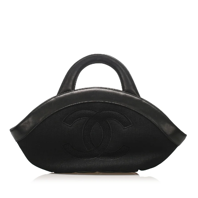 Chanel Small Crossbody Bag for TravelChanel Camelia Handbag Black