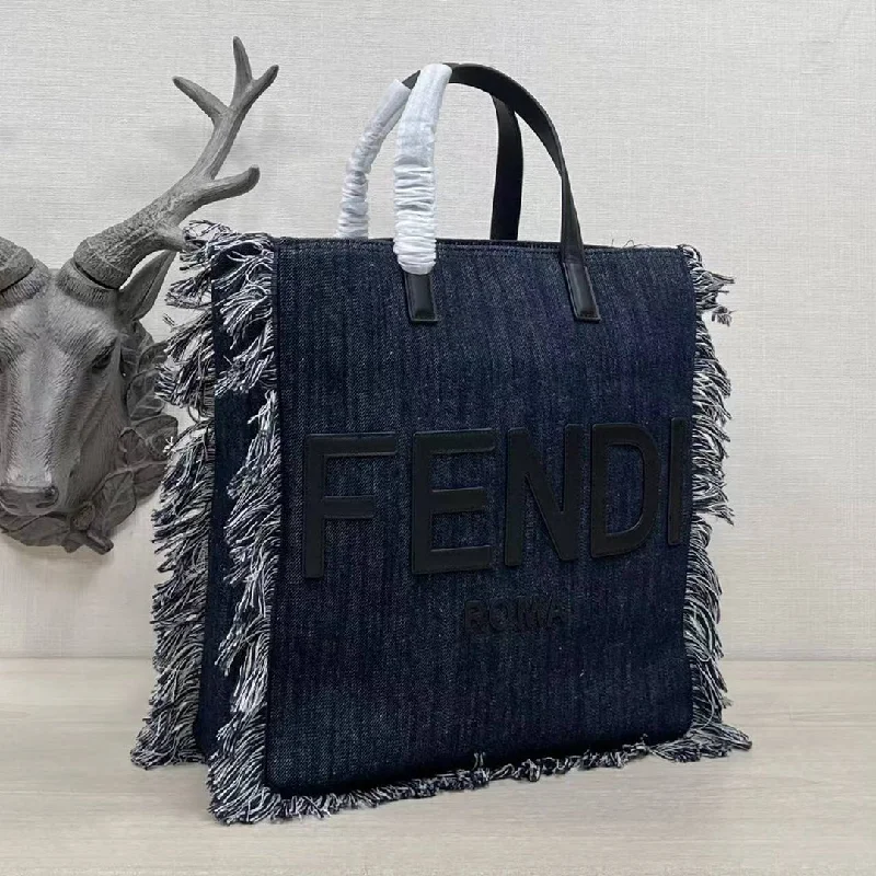 Fendi bags with a detachable makeup pouch inside for beauty - conscious usersFendi Luxury Bag - FED - 092