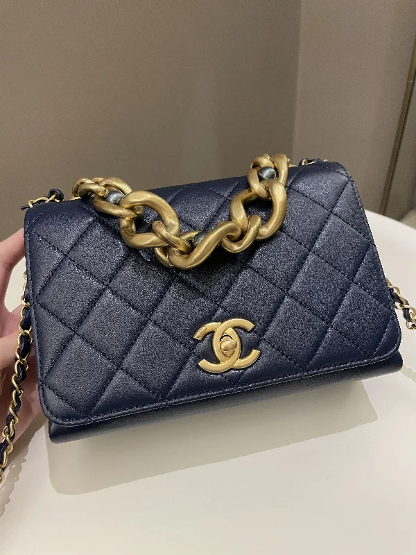 Chanel All - Match Handbag for Versatile StylingChanel Chain Top Accordian Bag Navy Calfskin