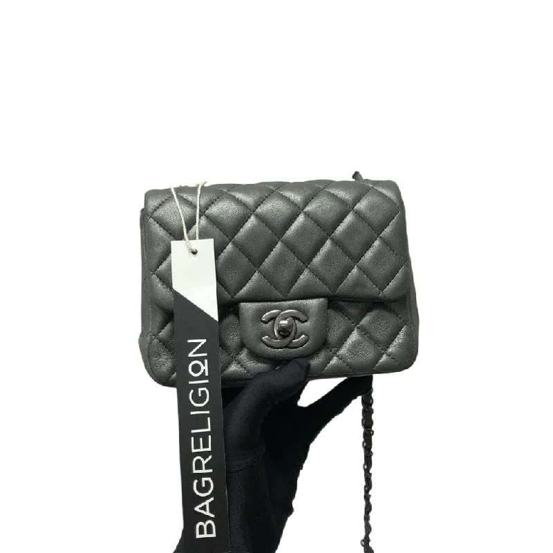 Chanel bags for women with a taste for high fashionSquare Mini Flap Leather Bag Silver