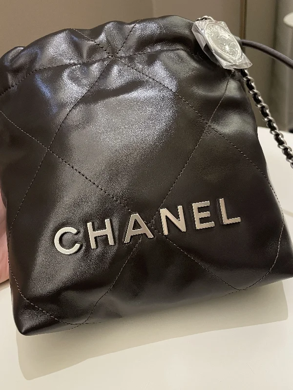 Chanel bags perfect for everyday elegChanel 22 Mini Dark Ebene Calfskin