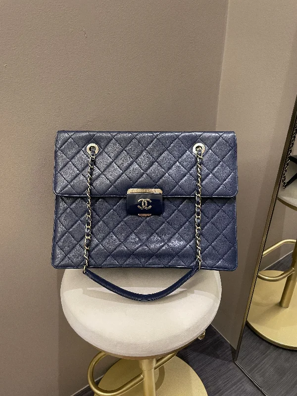 Chanel bags with leather and tweed combinationsChanel Quilted Large Shopper Tote Blue Grainy Goatskin