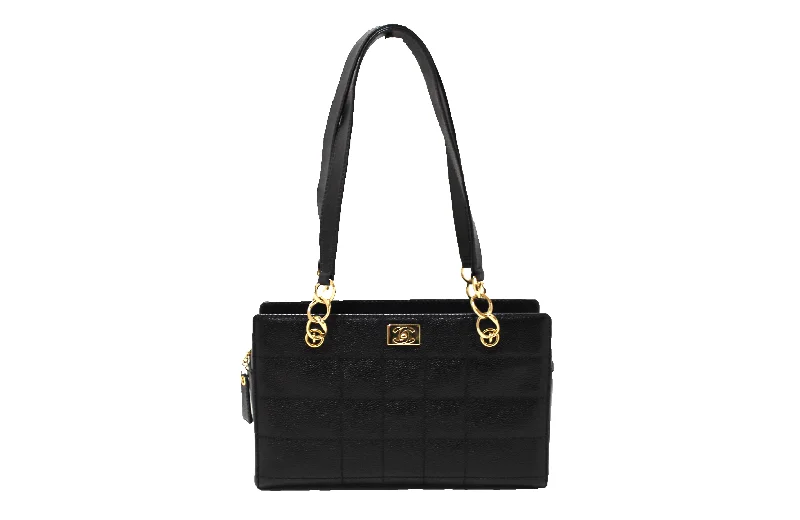 Chanel Lightweight Handbag for Daily ErrandsChanel Black Square Stitch Caviar Leather Shoulder Tote Bag