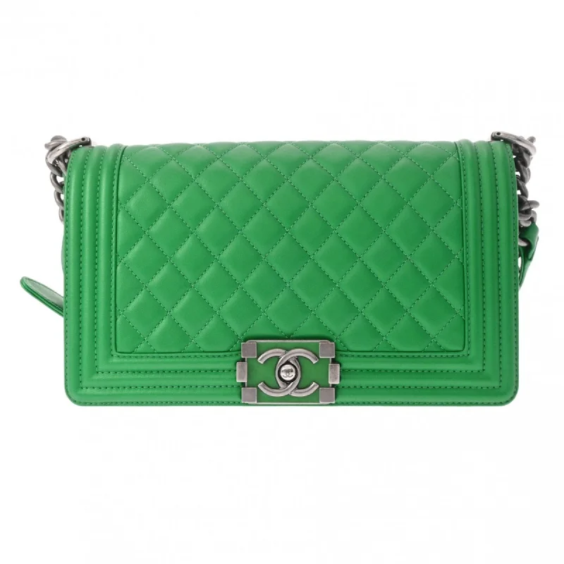 Chanel bags for those who value investment piecesCHANEL Boy Chanel Chain Shoulder Bag 25cm Green A67086 Women's Lambskin