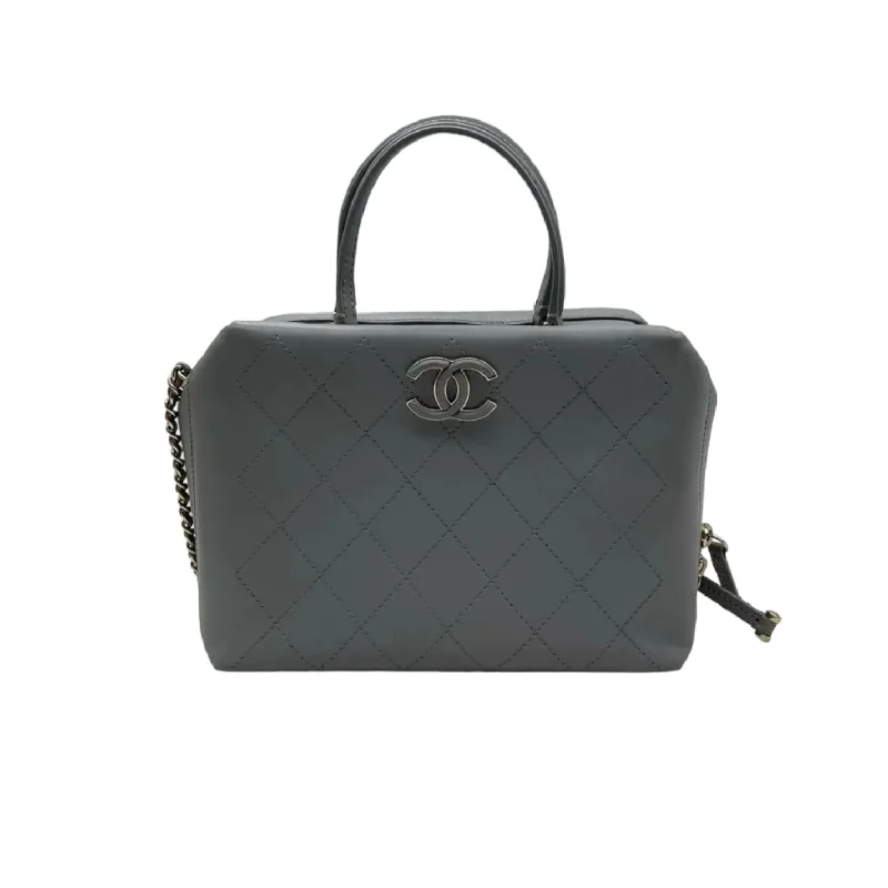 Chanel bags perfect for everyday elegEnamel CC Vanity Bowling Caviar Quilted Grey GHW