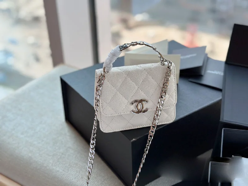 Chanel bags that pair perfectly with any outfitLuxury Bags Chanel  491