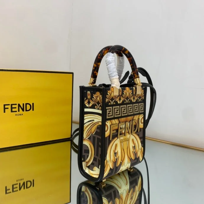 Ladies Fendi shoulder bags with a detachable phone stand for hands - free viewingFendi Luxury Bag - FED - 226