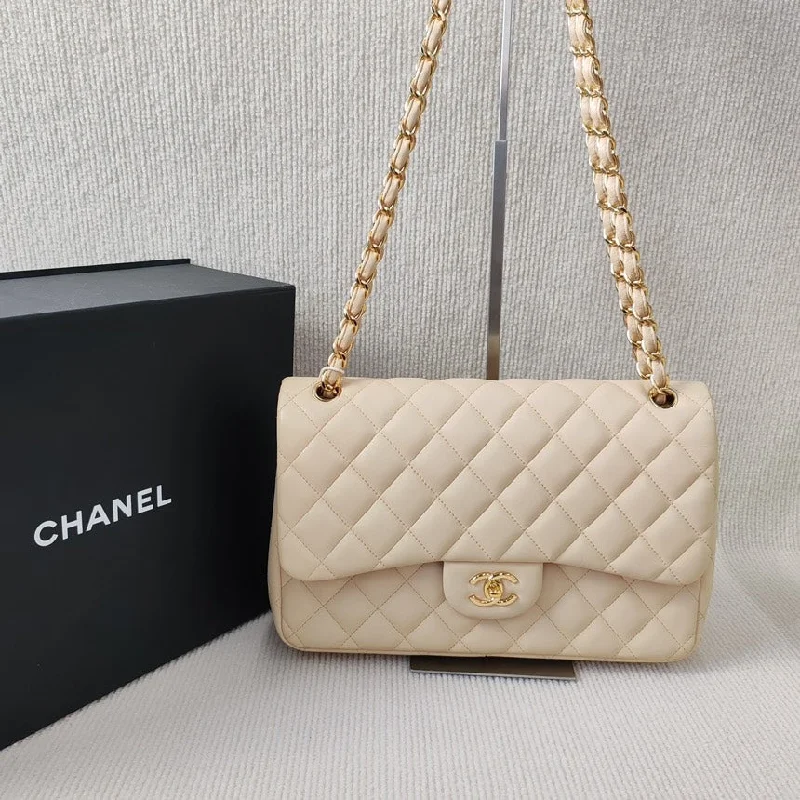 Chanel Medium Tote Bag for Office LadiesChanel CF Classic Flap Bag 4043001