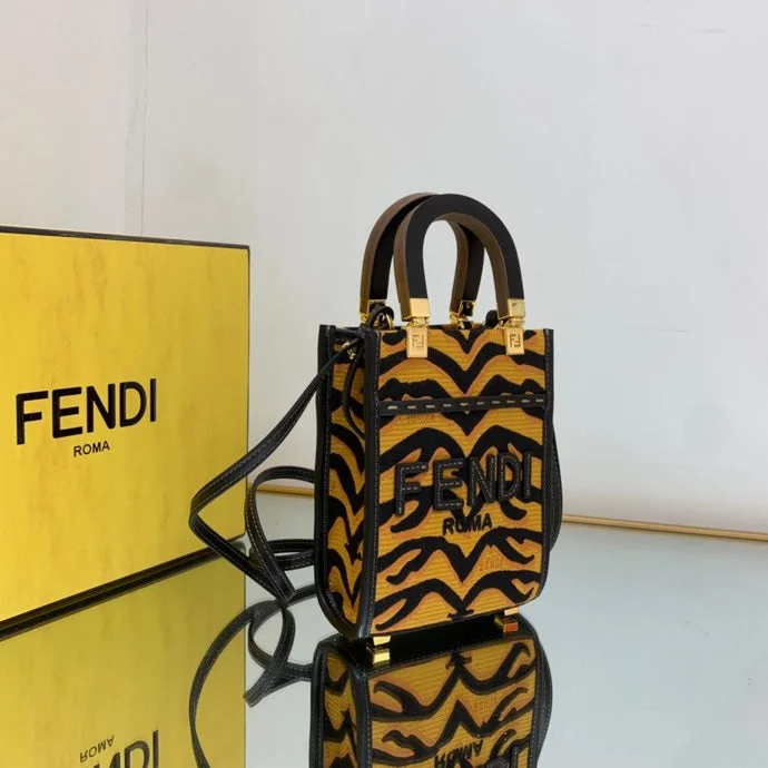 Ladies Fendi crossbody bags with a single - strap design for simplicity and ease of useFendi Luxury Bag - FED - 241