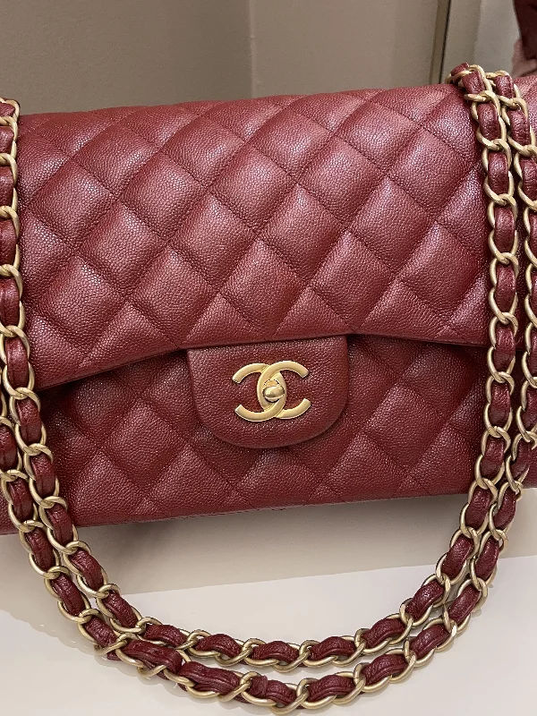 Chanel bags for women with a taste for high fashionChanel 18C Classic Quilted Jumbo Double Flap Iridescent Burgundy Caviar Leather