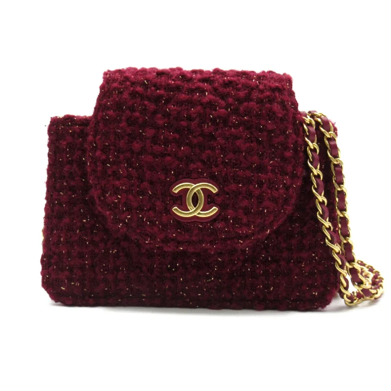 Chanel bags perfect for everyday elegCHANEL Chain pochette Red Lambskin (sheep leather)