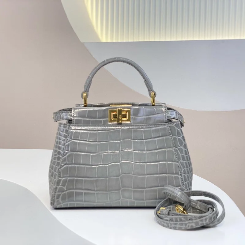 Fendi tote bags with a thermal - insulated pocket for keeping drinks hot or coldFendi Luxury Bag - FED - 195