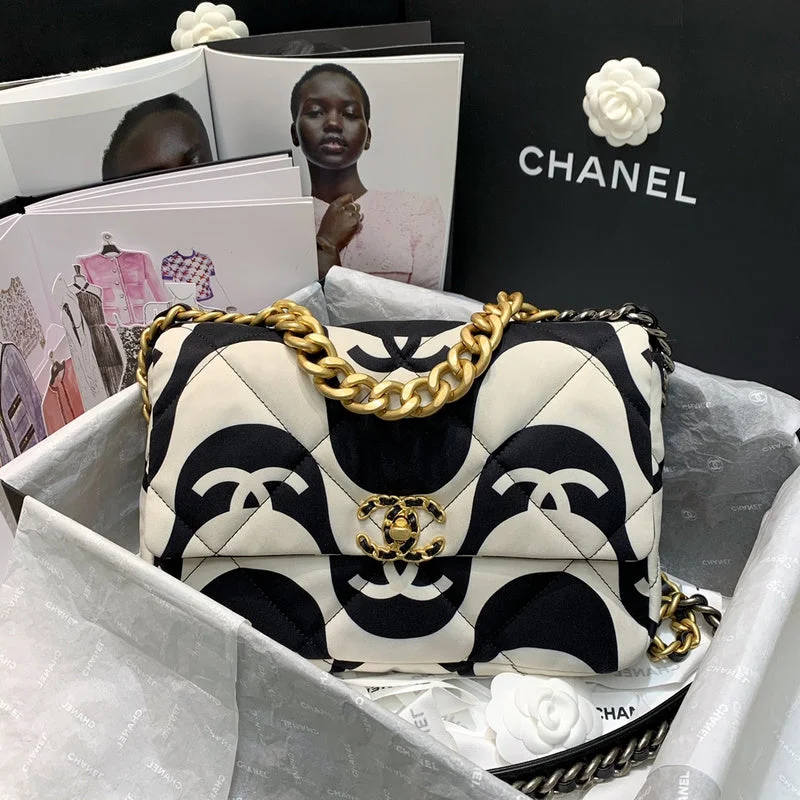 Chanel bags with classic and elegant designsChanel -Bags - CHL Bags - 527